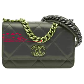 Chanel-Chanel Pink Quilted Lambskin 19 Wallet on Chain-Pink,Other