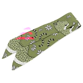 Hermès-Hermès Red Les Leopards Silk Twilly Scarf-Red