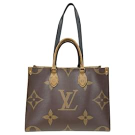 Louis Vuitton-Louis Vuitton On the Go MM Giant Monogram Shoulder Bag-Brown,Monogram