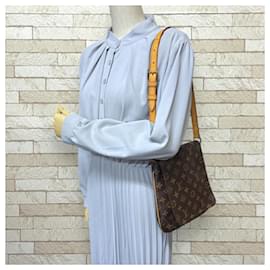 Louis Vuitton-Louis Vuitton Musette Salsa Short Monogram Shoulder Bag-Brown,Monogram