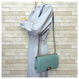 Chanel-Chanel Boy Shoulder Bag in Blue Caviar Leather-Blue