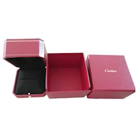 Cartier box for a new ring Red