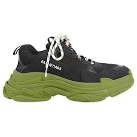 Balenciaga-Balenciaga Triple S Polyester and Polyurethane in Black x Red, Size 43 EU-Red