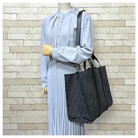 Fendi-Fendi FF Jacquard Tote Bag-Brown,Black