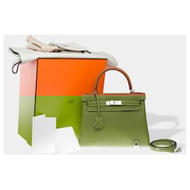 Hermès-HERMES Kelly 28 Bag in Golden Leather - 102536-Golden