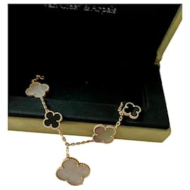 Van Cleef & Arpels-Magic Alhambra bracelet-Golden