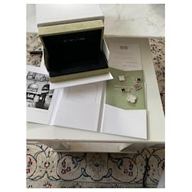Van Cleef & Arpels-Magic Alhambra bracelet-Golden