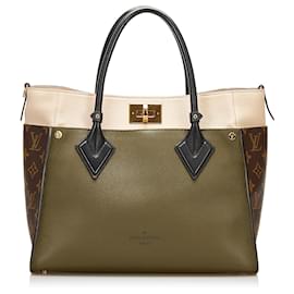 Louis Vuitton-LOUIS VUITTON Handbags T.  Leather-Green