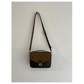 Louis Vuitton-Métis reverse-Light brown