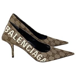 Balenciaga-Balenciaga X Gucci GG Monogram Square Knife 80mm Pumps in Beige Canvas-Beige