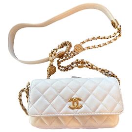 Chanel bolsa de telefone em couro branco com corrente dourada Branco
