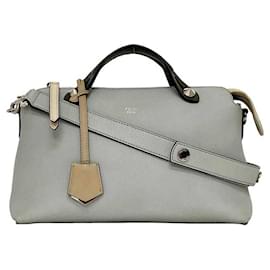 Fendi-Sac à épaule en cuir gris Fendi-Marron