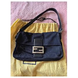 Fendi-Sac à main Fendi Baguette-Noir