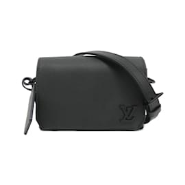 Louis Vuitton-Louis Vuitton LV Aerogram Fast Line Shoulder Bag-Black