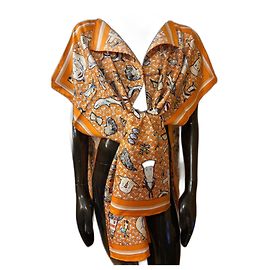 Burberry Silk Poncho Multi Color Multiple colors
