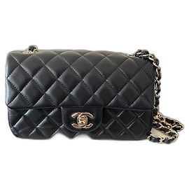 Chanel Mini borsa classica nera in agnello Nero