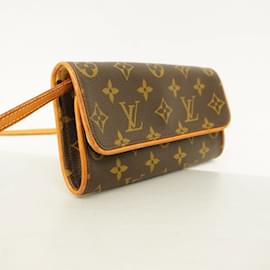 Louis Vuitton-Bolsa de Ombro Pochette Twin PM Monograma Louis Vuitton-Marrom