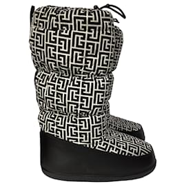 Balmain-Balmain Printed Quilted Snow Boots in Black and White Polyamide-Black