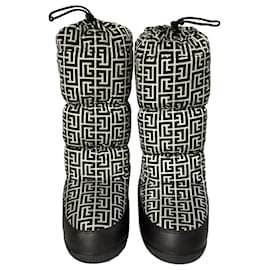 Balmain-Balmain Printed Quilted Snow Boots in Black and White Polyamide-Black