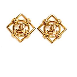 Chanel 1990s Boucles oreille Clip CC Square Round CC Clip on Earrings Doré
