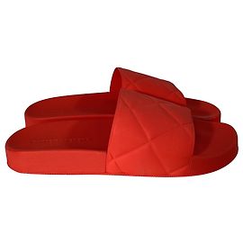 Bottega Veneta Slides in Red Rubber Red