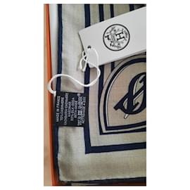 Hermès-Hermès, Shawl 140X140 cm - Cashmere - New-Multiple colors