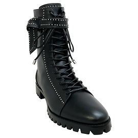Botas planas Evelyn pretas com tachas e cadarço de Alexandre Birman Preto