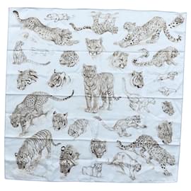Hermès-HERMES Carre 90 Scarf Dans l atelier de Robert Silk Blue Auth yk17476-Blue