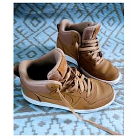 Autre Marque-Nike shoes for women in very good condition-Other