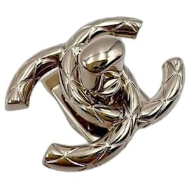 Chanel Verschluss CC hellgold Golden