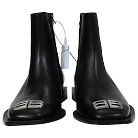 Balenciaga- Balenciaga BB Flat Rim Zipped Ankle Boots in Black Calf Leather-Black