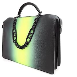 Fendi-Fendi Peekabooi See U Medium -Black