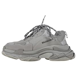 Balenciaga-Balenciaga Triple S Sneakers in Grey Polyester-Grey