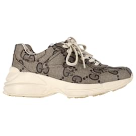 Gucci-Tênis Monograma Rhyton Gucci em Lona Bege-Bege