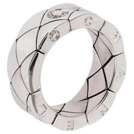 Chanel-Quilted Ring in 18K White Gold-Silvery,Metallic