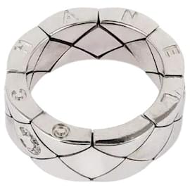 Chanel-Quilted Ring in 18K White Gold-Silvery,Metallic