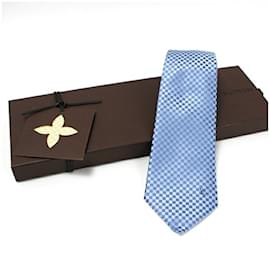 Louis Vuitton-Gravata de seda Louis Vuitton em azul claro-Azul claro