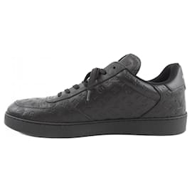 Louis Vuitton-Louis Vuitton Black Leather Sneakers-Black