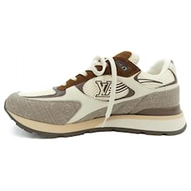Louis Vuitton-Louis Vuitton Beige Sneakers-Beige