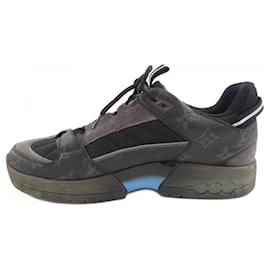 Louis Vuitton-Tênis pretos Louis Vuitton-Preto