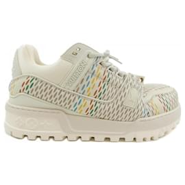 Louis Vuitton-Tênis brancos Louis Vuitton-Branco