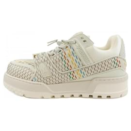 Louis Vuitton-Tênis brancos Louis Vuitton-Branco