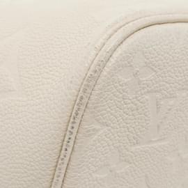 Louis Vuitton-Bolsa Neverfull MM em Monogram Empreinte Louis Vuitton-Outro