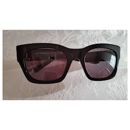 Givenchy-GIVENCHY UNISEX SUNGLASSES 4G LOGO.-Black