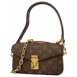 Louis Vuitton-Bolsa de Ombro Pochette Metis EW Monograma Louis Vuitton-Marrom