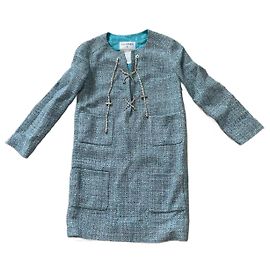Robe Chanel en tweed bleu Bleu