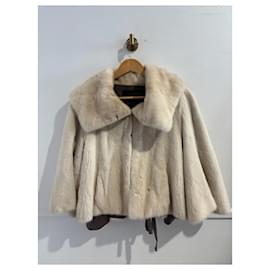 Louis Vuitton-LOUIS VUITTON Coats T.International L Mink-Beige