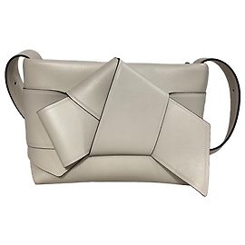 Bolsa de ombro Musubi Knot-Embellished da Acne Studios em couro branco Branco