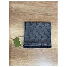 Gucci-Reversible black Gucci scarf-Black