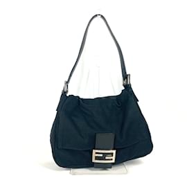 Fendi-Fendi FF Logo Mamma Bucket Bag-Black